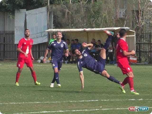 ניסיון מעניין לעצור את הקבוצה מרחובות (שקד מורג)